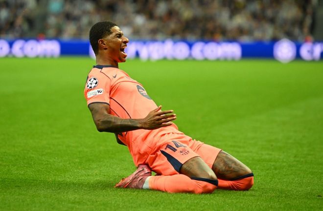 世体：巴萨还没有收到对特狮的报价，他们希望他先彻底康复